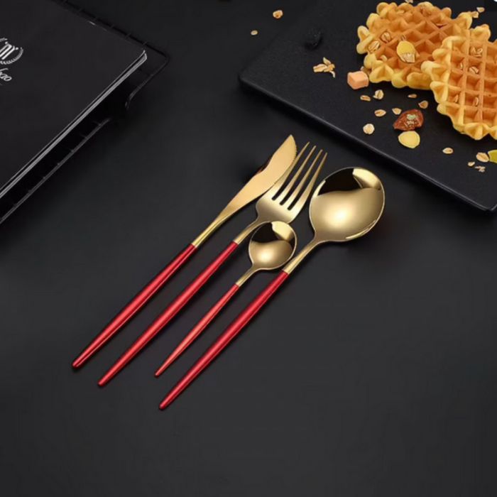 Комплект прибори за хранене от 24 части с луксозен дизайн и магнитна к