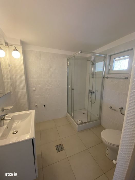 Casă cu 4 camere,2 bai, curte 529mp, toate utilitatile Breaza