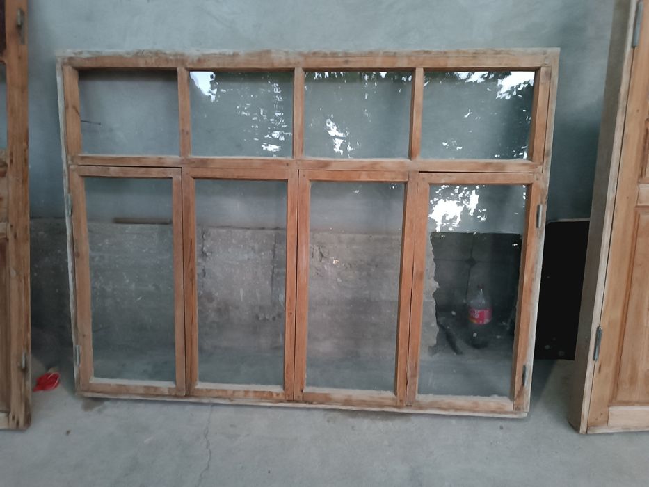 Yog'och eshik derazalar sotiladi