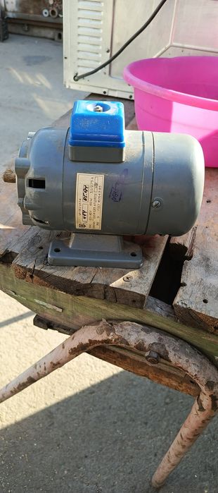 Продам электро двигатель 3кв  1500 об/ми