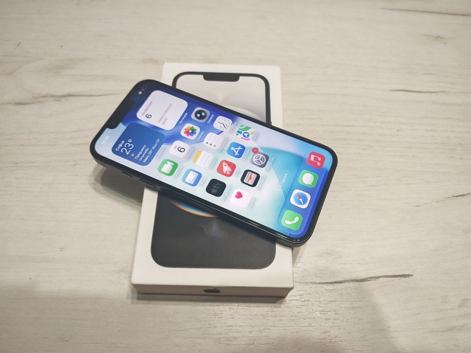 iPhone 16e 128 GB Гаранция Като нов