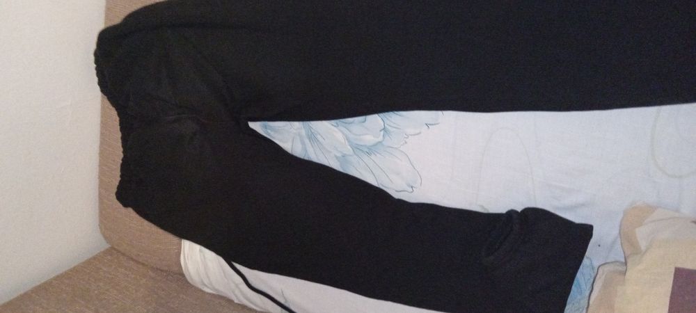 Pantaloni esentials negri marimea s