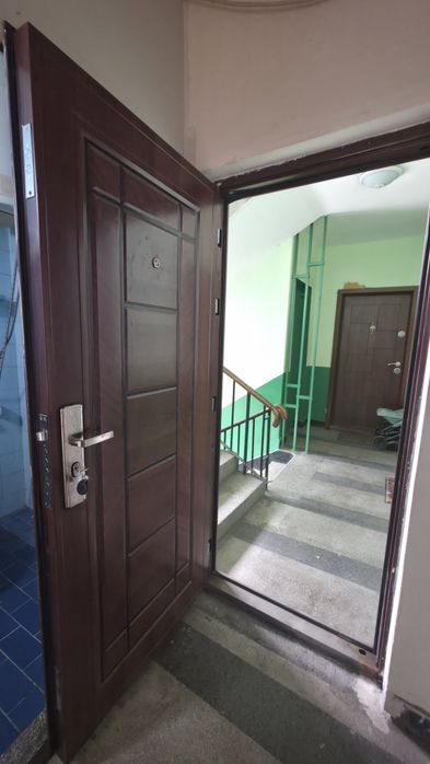 Продава се 2-ст. апартамент в жк."Димова махала", гр. Перник
