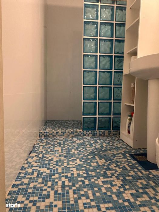 Garsoniera decomandata, etaj 2, Piata Muncii