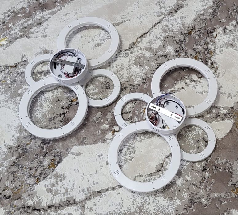 Люстра с тремя режимами света