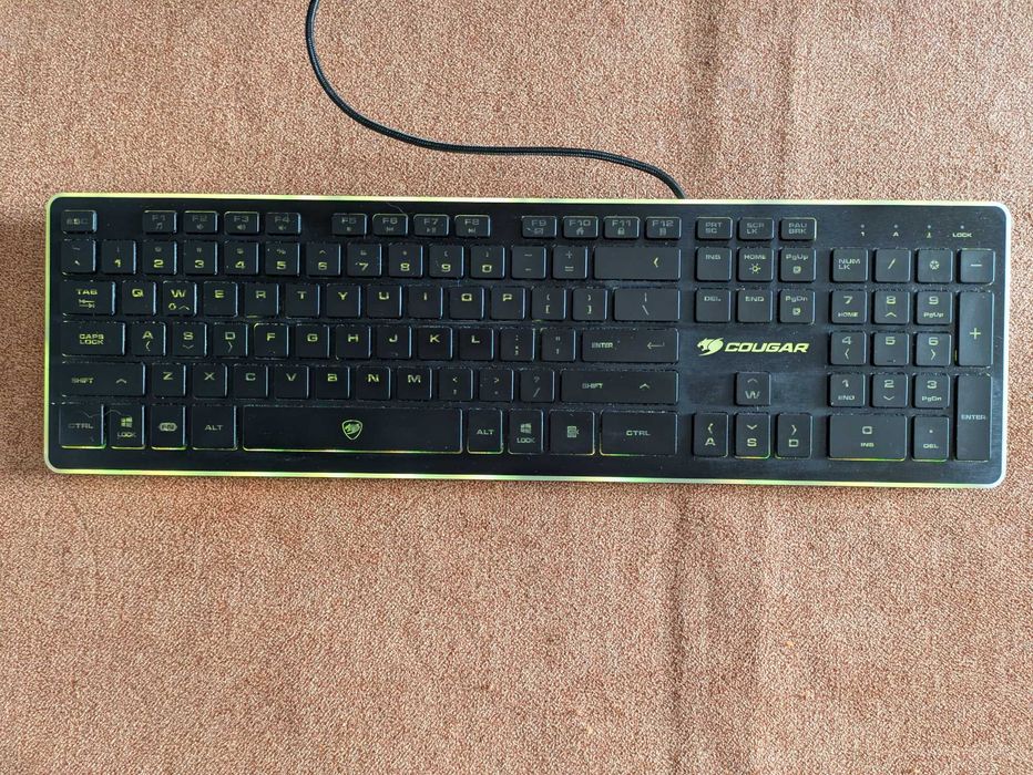 Клавиатура COUGAR VANTAR като нова