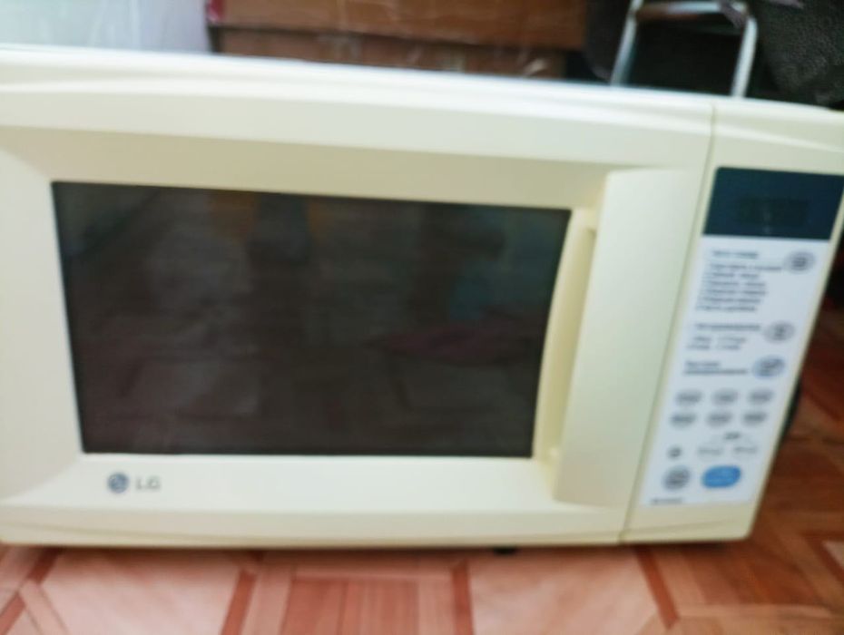 Продам микроволновую печь