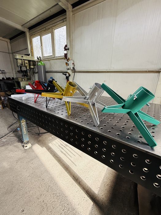 Suport Brad de Craciun( transport gratuit)