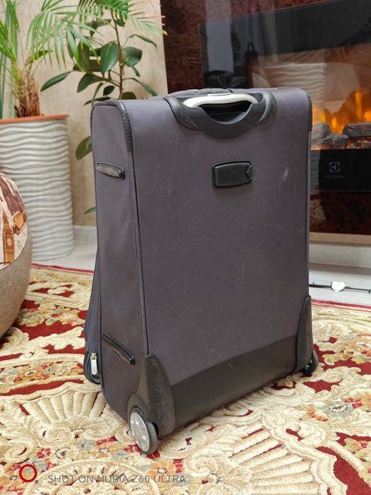 Продается дорожный чемодан