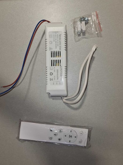 Двуцветен LED захранващ блок 40-54W + дистанционно управление