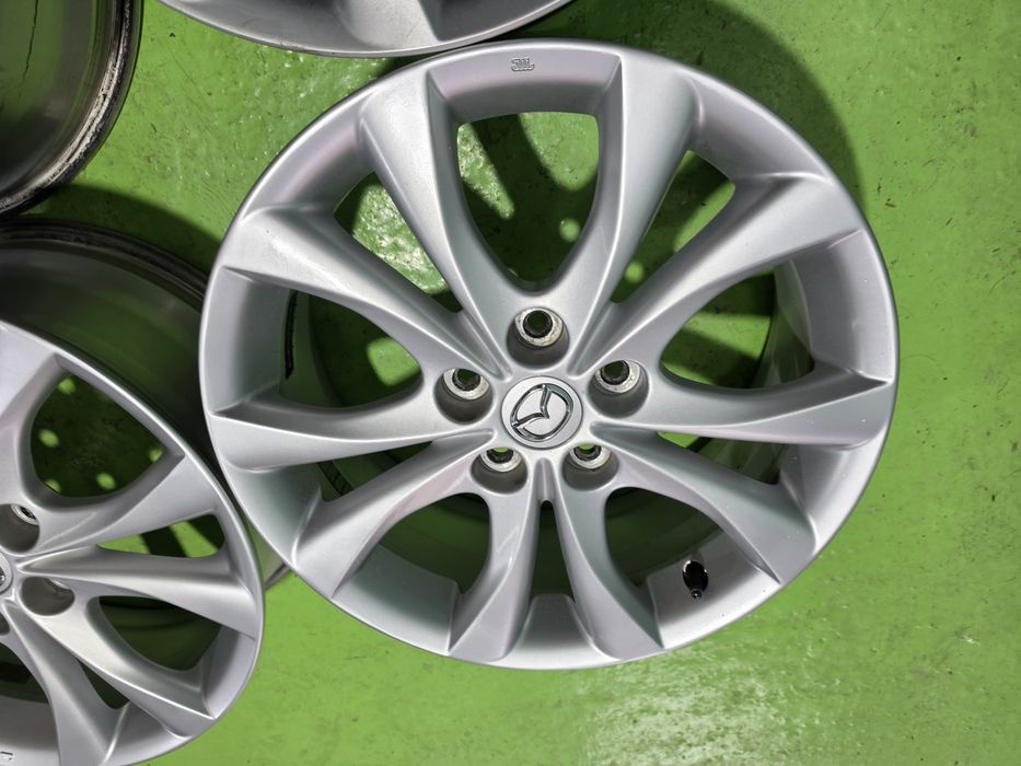 17 5x114.3 Mazda лети джанти 5х114.3 мазда