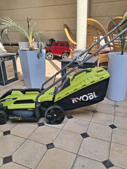 Газонакосилка 1300 w RYobi 33 sm