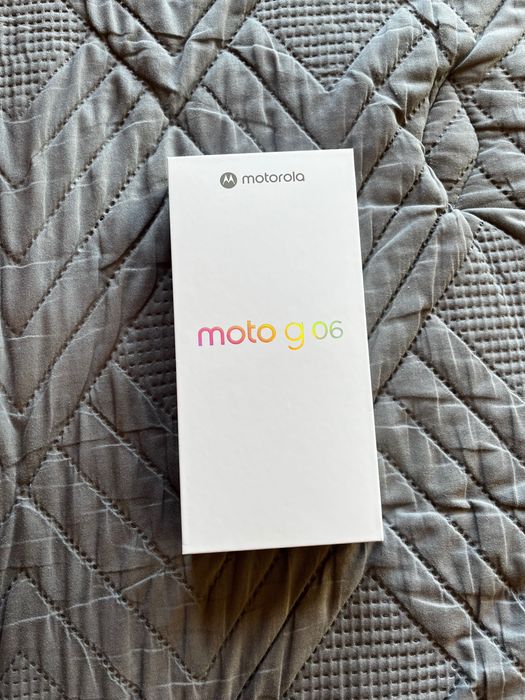 Чисто нов Motorola g06 + подарък кейс