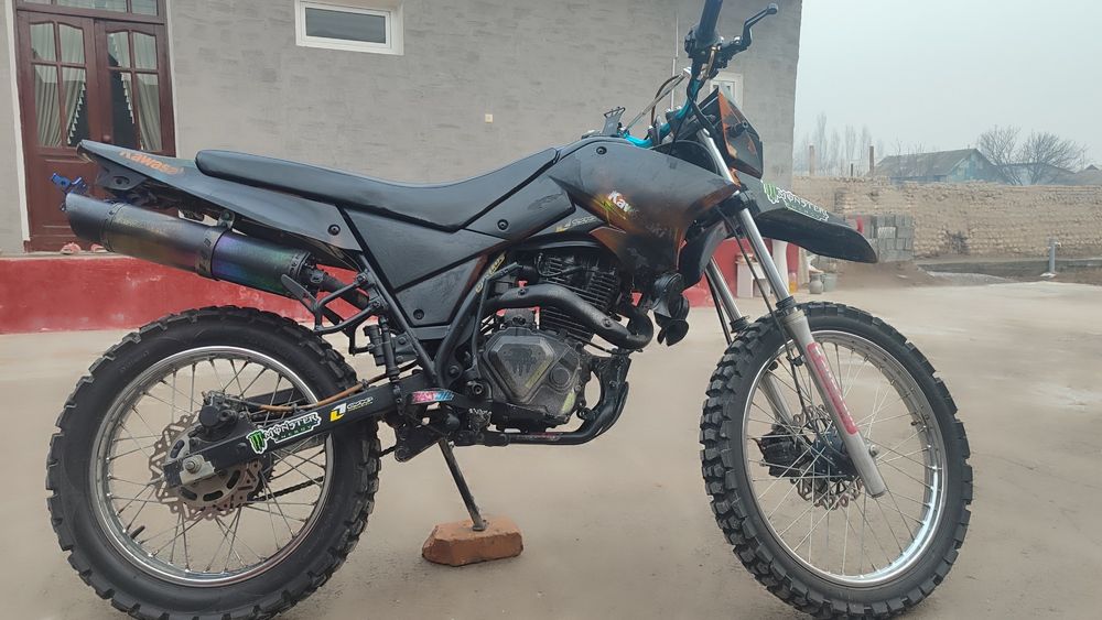 Turi: Enduro mototsikli, Kavasaki