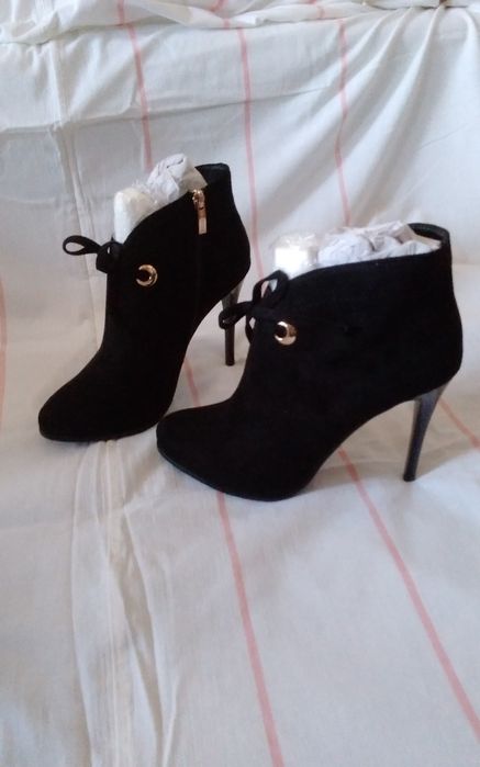 Продам ботильоны 38 размер