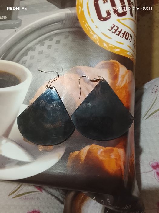 Продавам комплект обеци от 3 броя