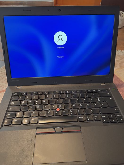 Vând laptop Lenovo + set complet de accesorii
