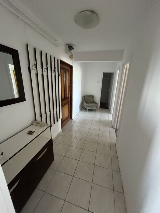 Chirie apartament 3 camere, Semicentral
