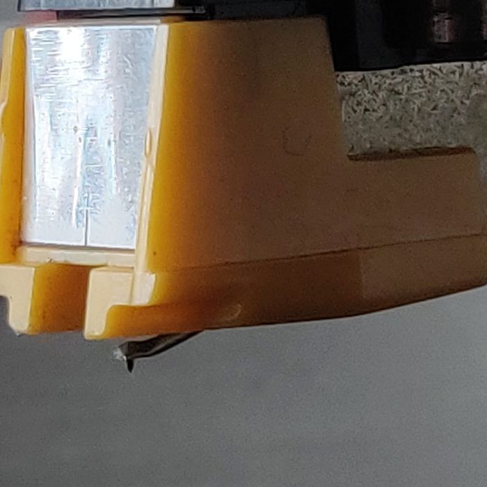 Pick up /picap/ Universum F 2005 -Micro Seiki-