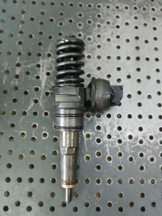 Injector 038130073bl  1.9 tdi bnv bkc bls bxe audi a3 8p seat ibiza 6l altea 5p leon 1p toledo 5p