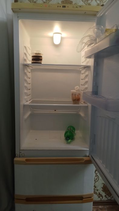 Холодильник Nord работает 20000