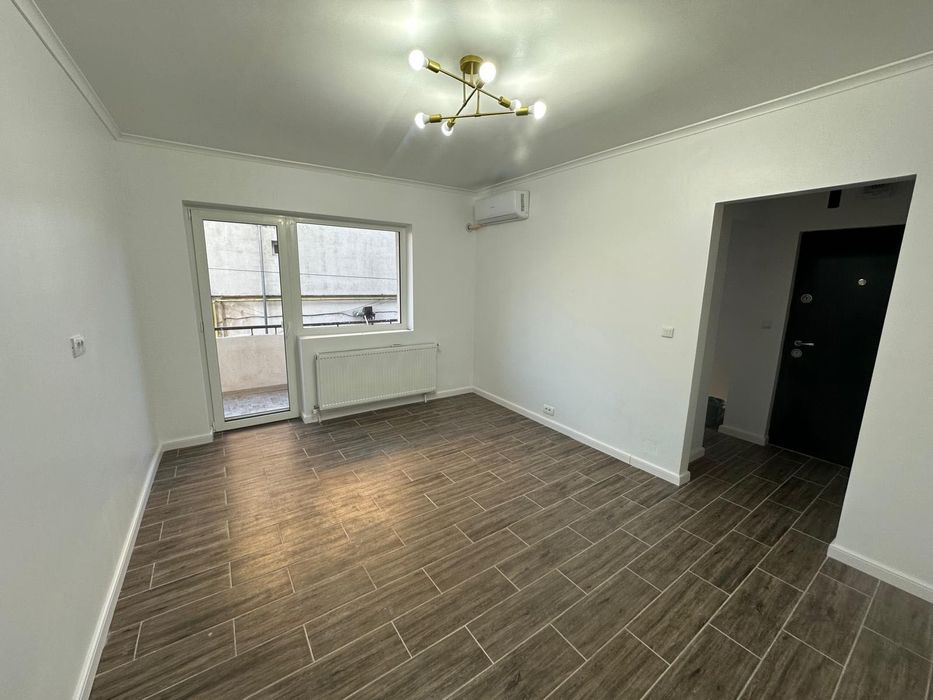 Inchiriez apartament 2 camere.