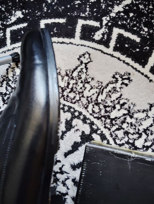 Pantofi bărbați ,purtați o singură dată.