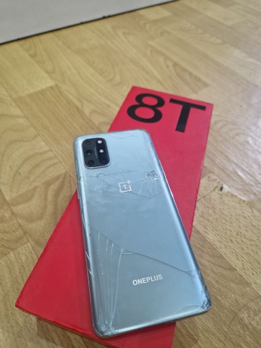 One plus 8t 256/12