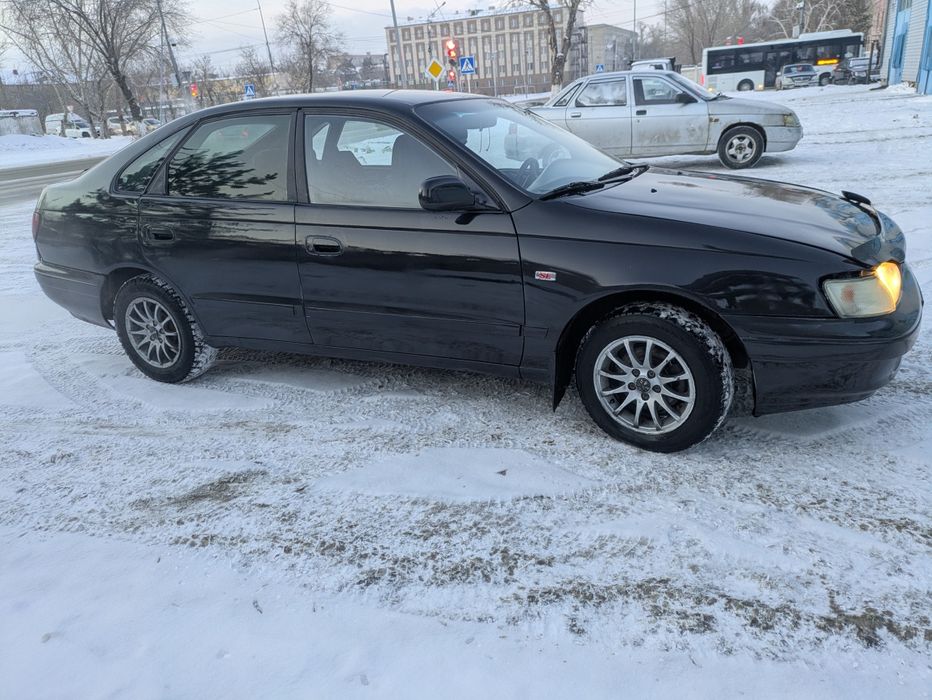 Продам Карину 1992 г. 1.6 объем