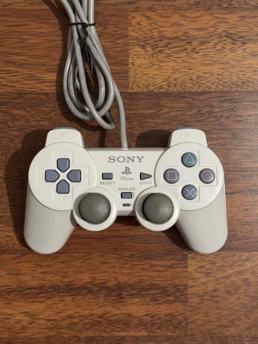 Sony Playstation one (с неисправностью)