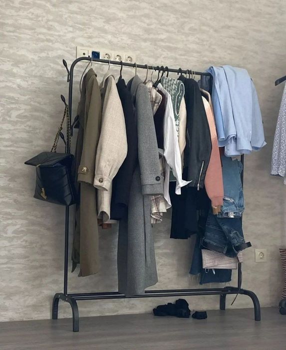 garderob sushilka kiyim uchun