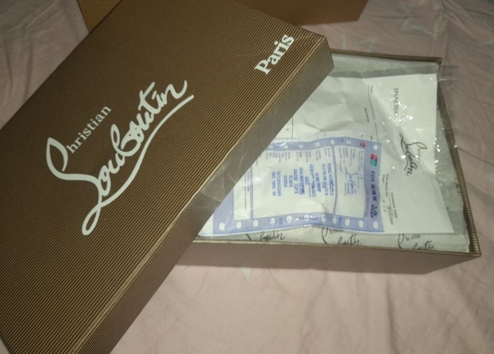 Модные туфли Лобутен