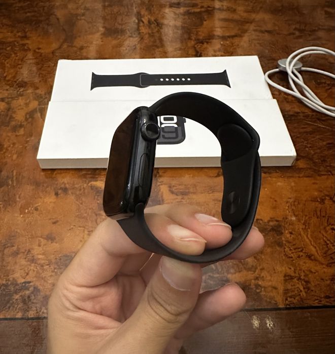 iWatch 10/42 99% jet black
