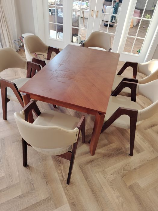 Стулья 6 штук по 25000