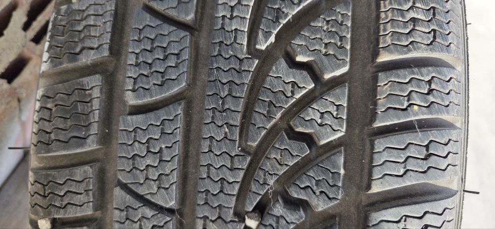 4 броя ЗИМНИ гуми