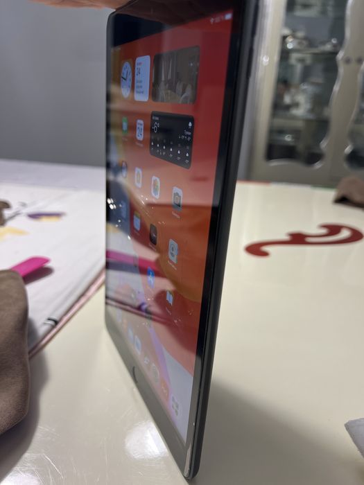 Продам ipad 7го поколения