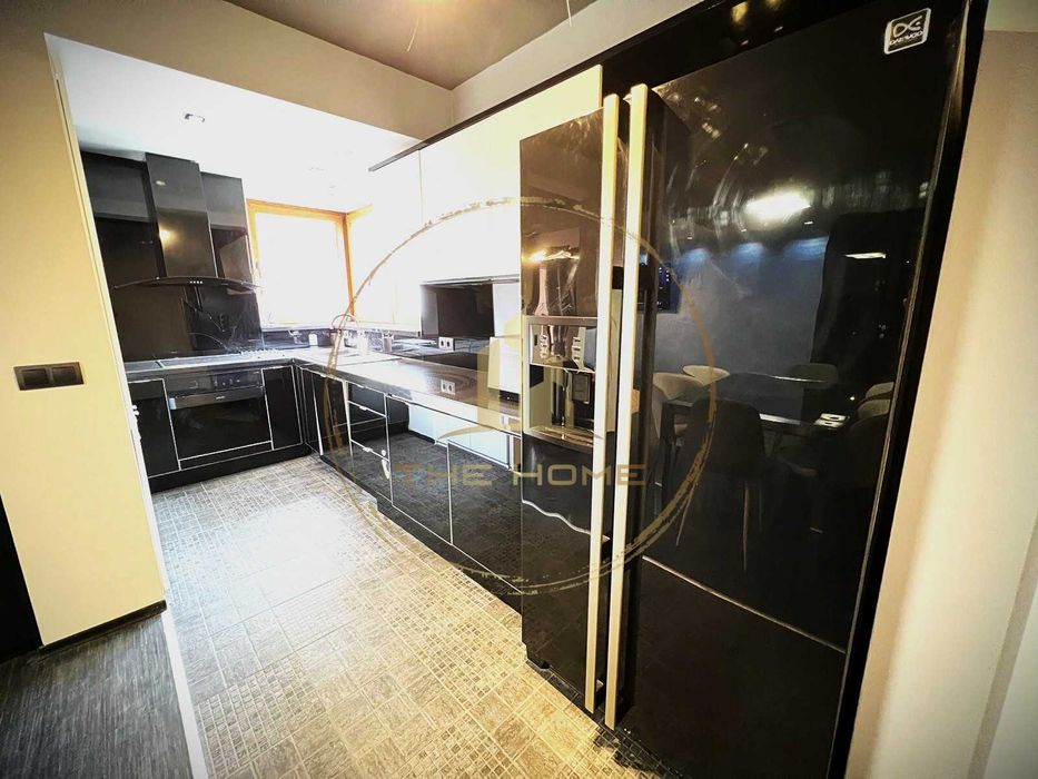 Дава се под наем Тристаен апартамент в Варна, Бриз - 120 кв.м за 1000 € - Снимка #1