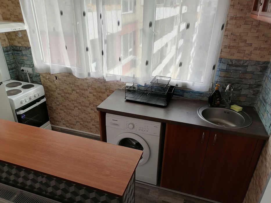 Дава се под наем Двустаен апартамент в Перник, Изток - 67 кв.м за 280.5 € - Снимка #5