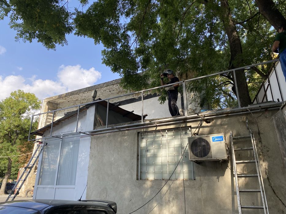 Изработка на метални конструкции - парапети, шахти, врати