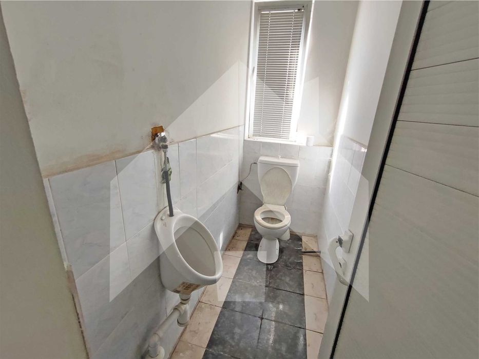 Продава ПРОИЗВОДСТВЕНО складова БАЗА - завод 4,5 ДКА в гр. Нови пазар.