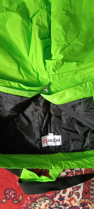 Продаю спортивные брюки