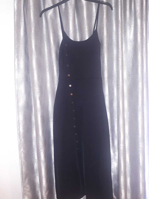 Rochie neagră  Sandro Paris  marimea 38 Preț 1000 lei negociabil