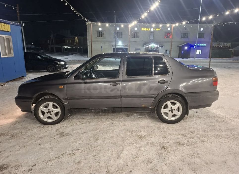Продам Volkswagen Vento 1992 г.