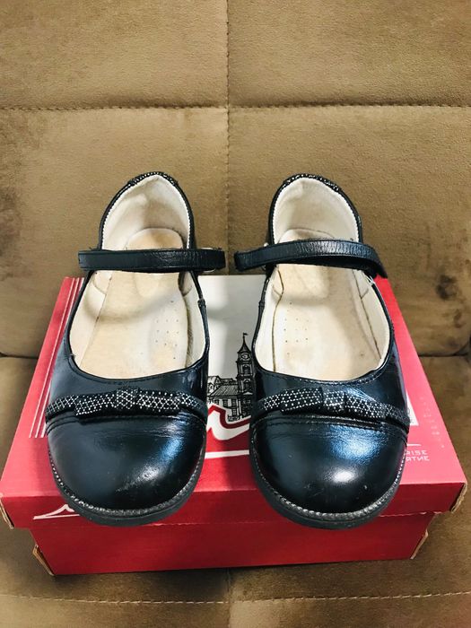 Детская обувь в школу