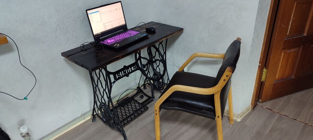 Столик для работы