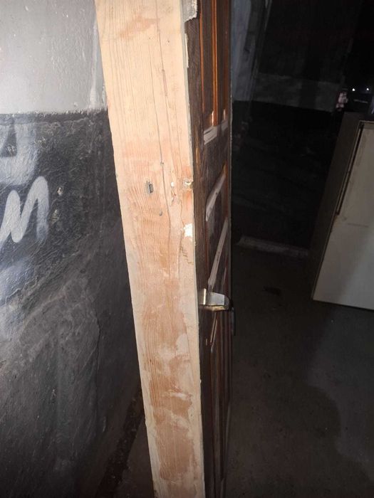 Продам входную дверь