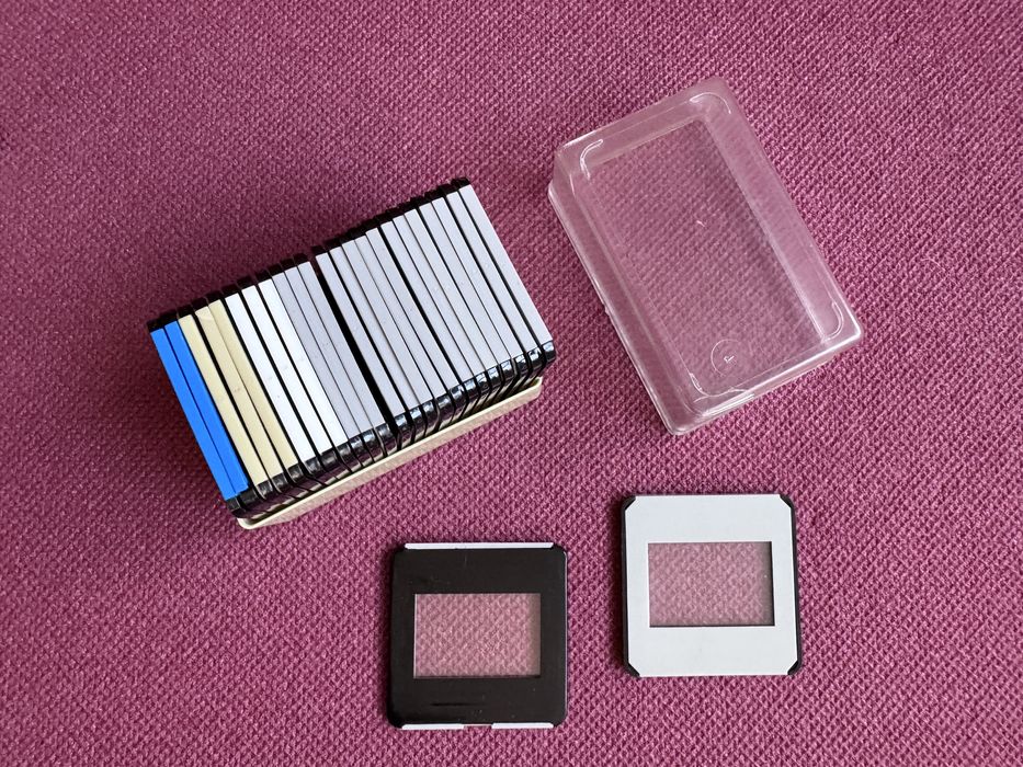 Качествени нови немски рамки за диапозитиви със стъкло 24х36мм