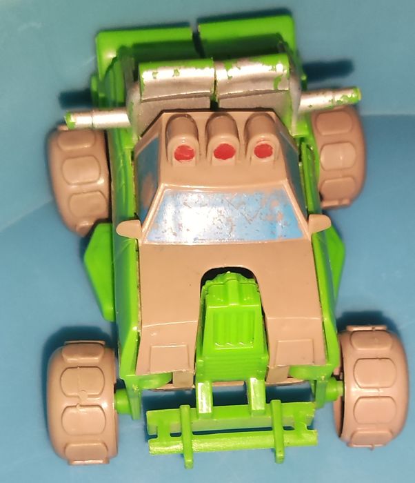 Машинки есть фирменные. Трансформер.  Грузовик. Юнусабад