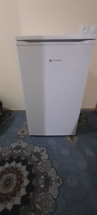 Xolodilnik sotiladi BESTON