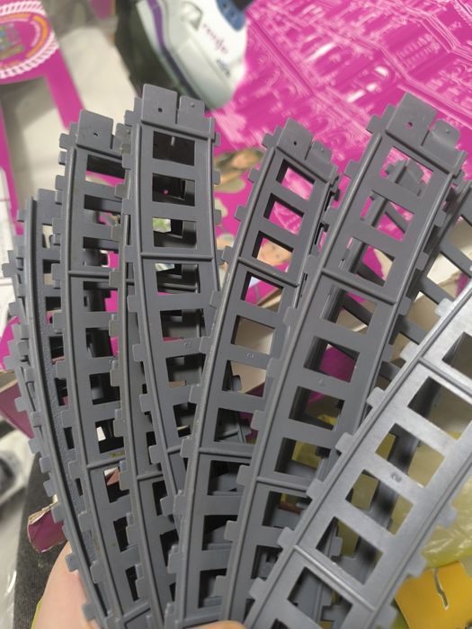 Продам игрушечный поезд